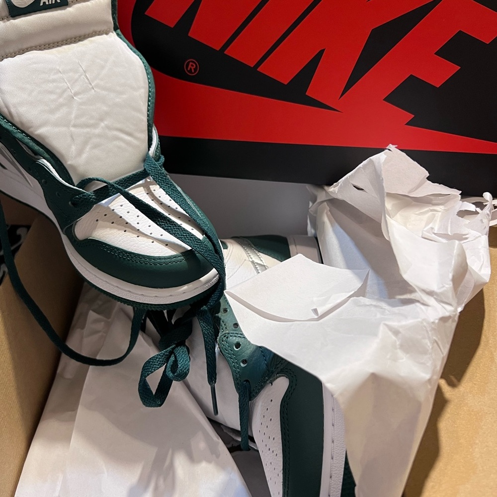 Air Jordan 1 Retro High OG-Gorge Green